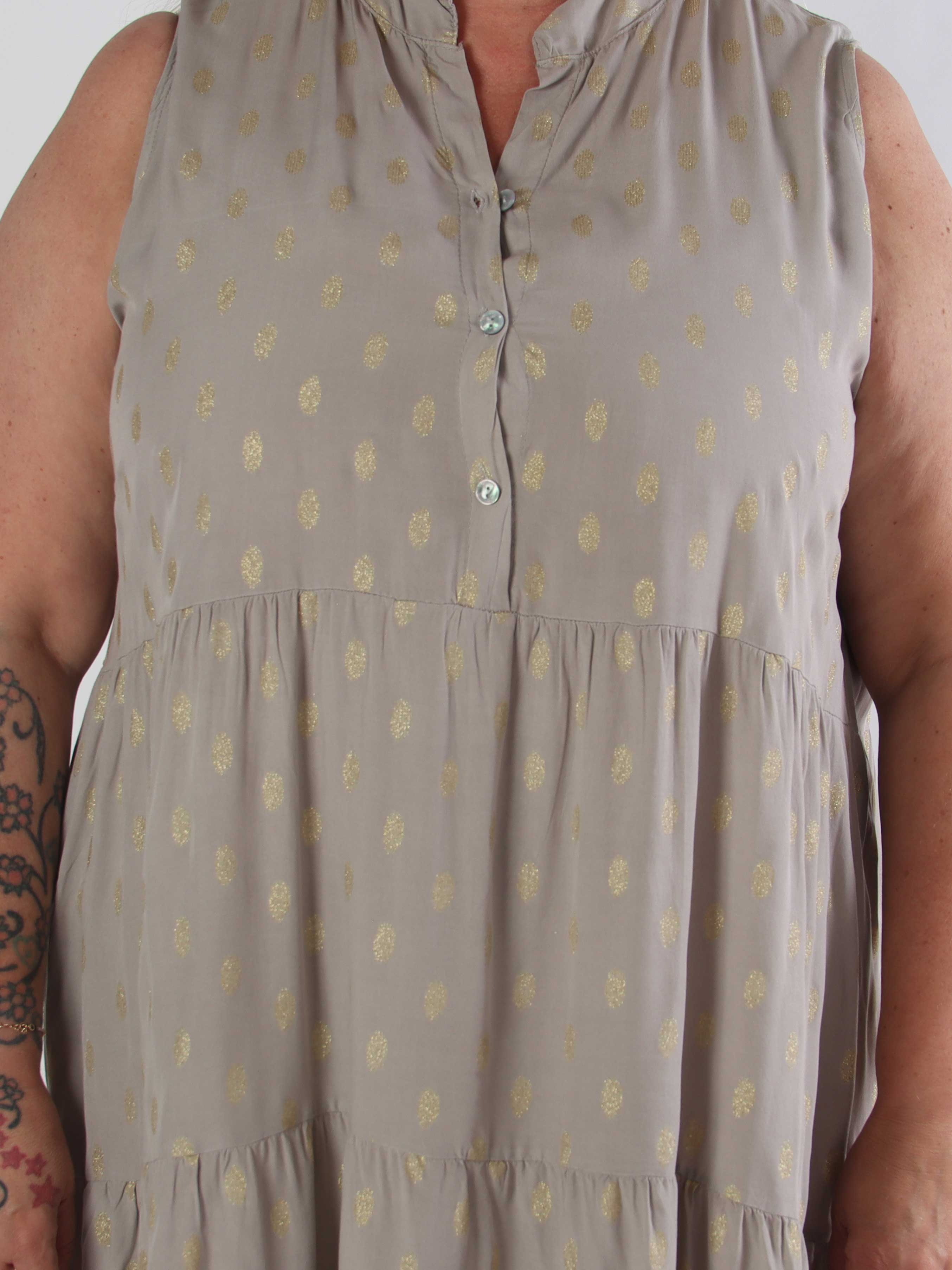Dotti Gold Sleeveless - Plus size kjole med lag på lag look i viskose
